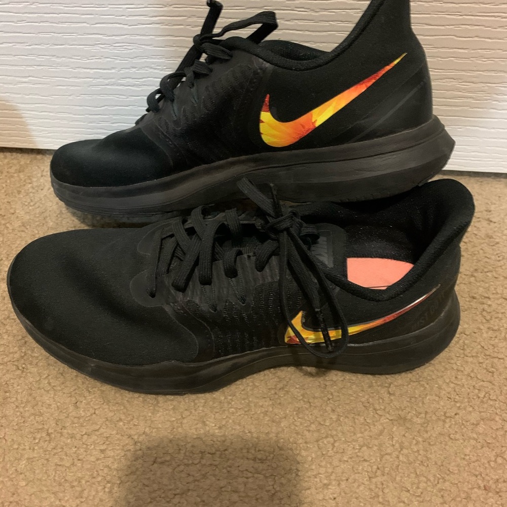 Nike woth sunflower check